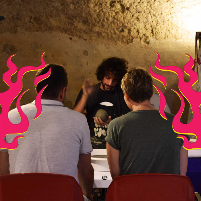 All-inclusive pottery class in the MENA FUECO cave studio in Grottaglie, Puglia